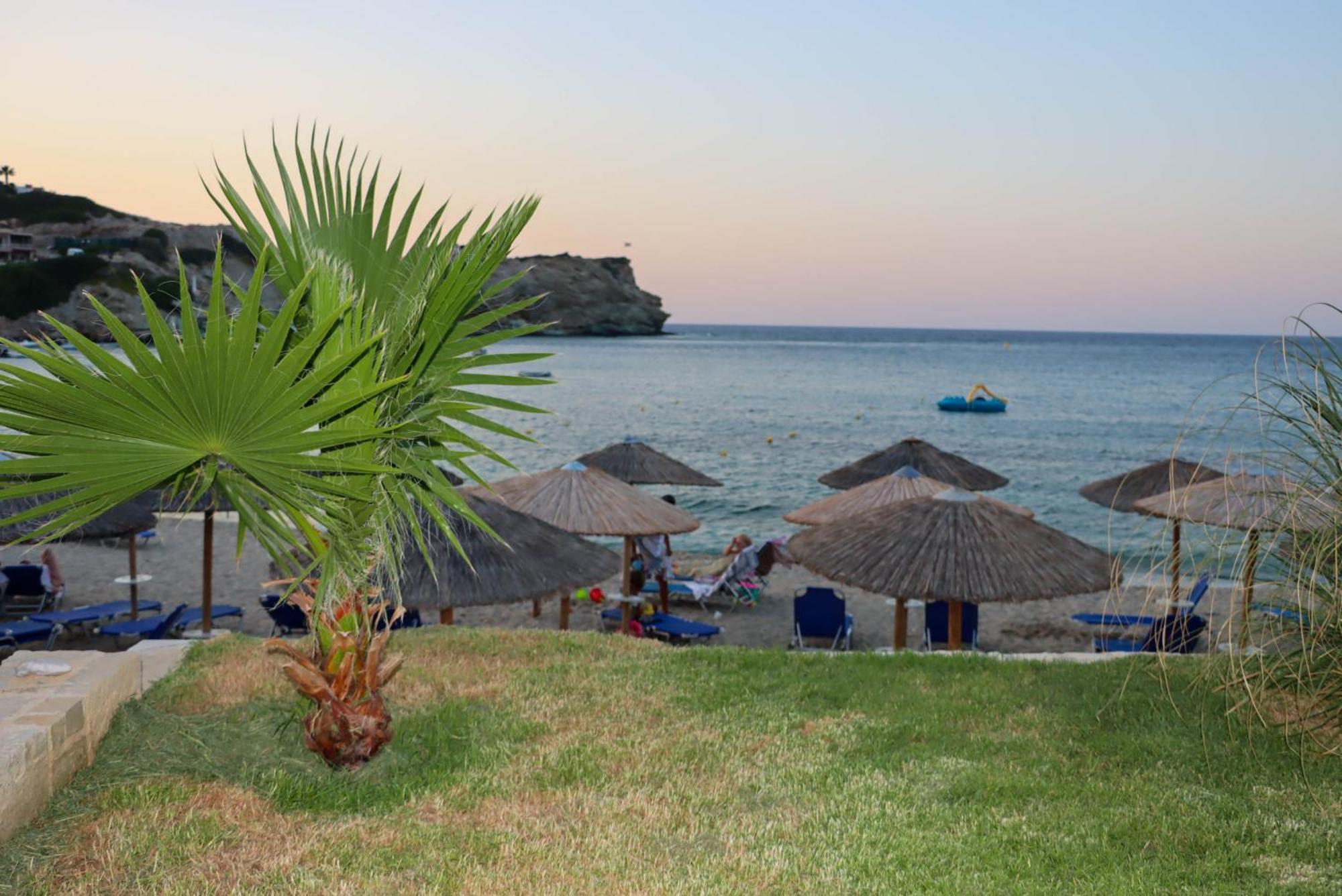 Apartment Villa Omega Agia Pelagia Екстериор снимка